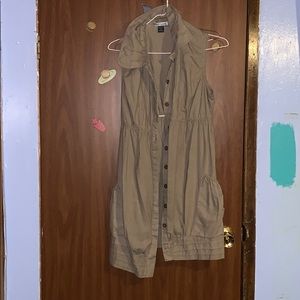 brown sleeveless trench coat like pullover